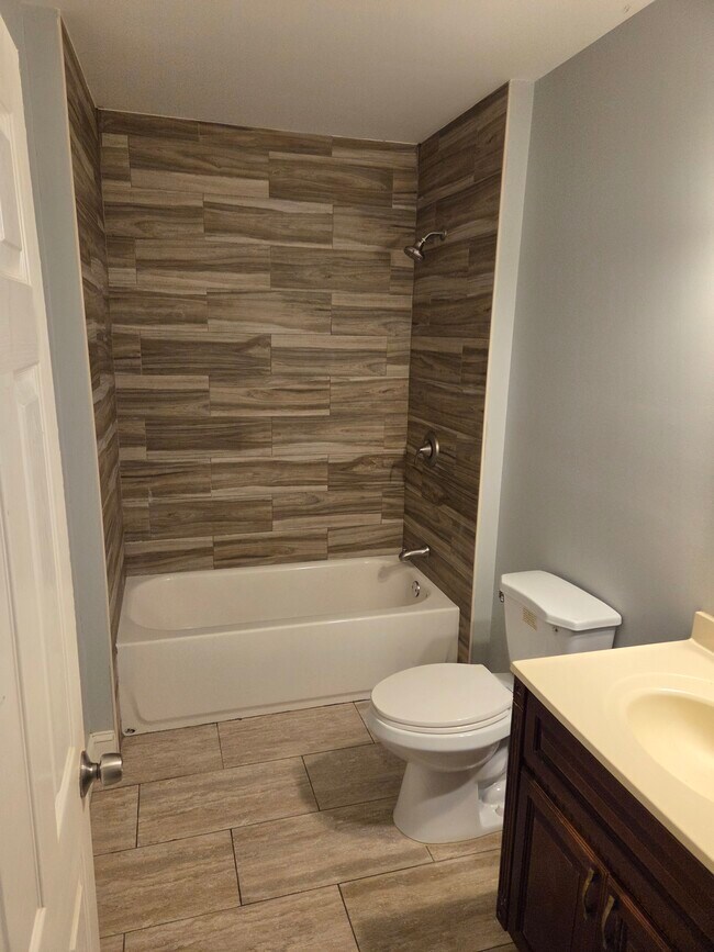 Bath #2 - 117 Seaview Ave