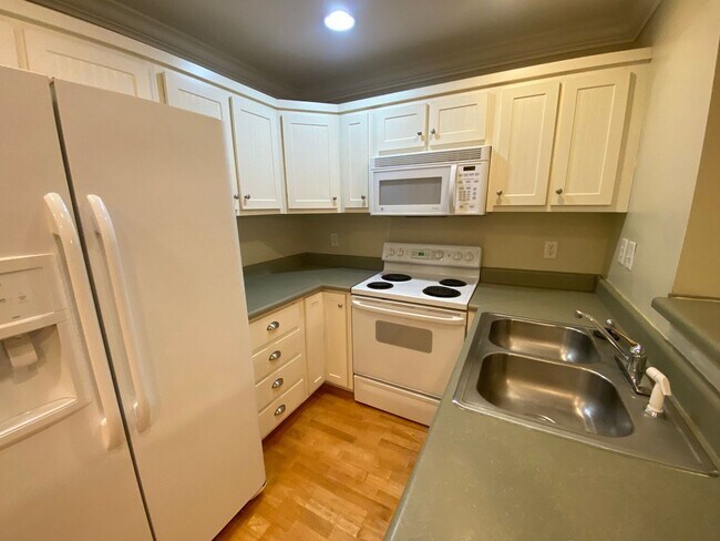 Foto del edificio - LEASING FOR AUGUST 10 2026! WOODLANDS OF ATHENS