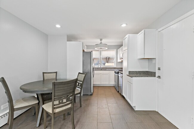 Foto del edificio - 9211 S Cottage Grove Ave