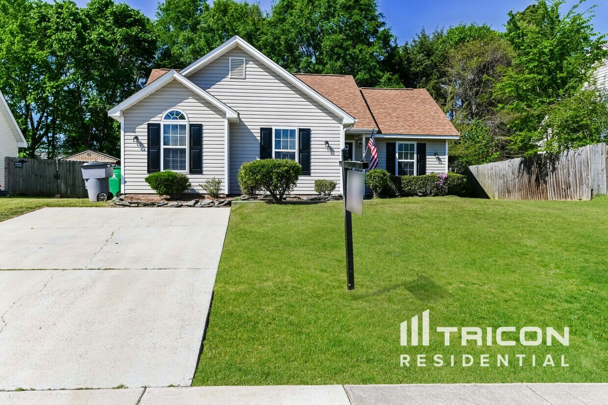 Foto principal - 1026 Summit Hills Dr