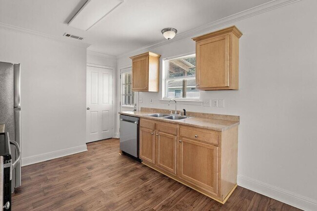 Foto del edificio - 415 W 33rd Ave