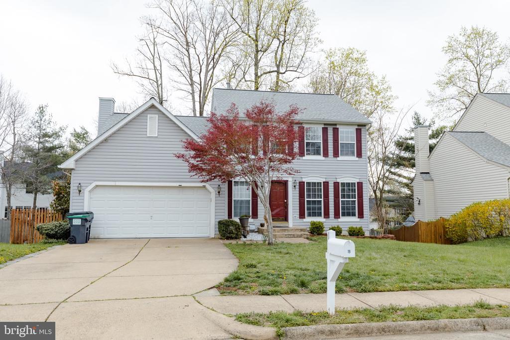 Foto principal - 19 Stoneridge Ct