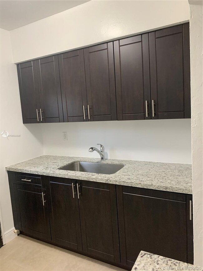 Foto del edificio - 1165 NW 63rd St
