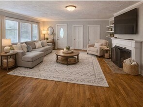 Building Photo - 722 W Cherry St