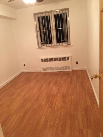 Foto principal - 179 Bay 8Th St