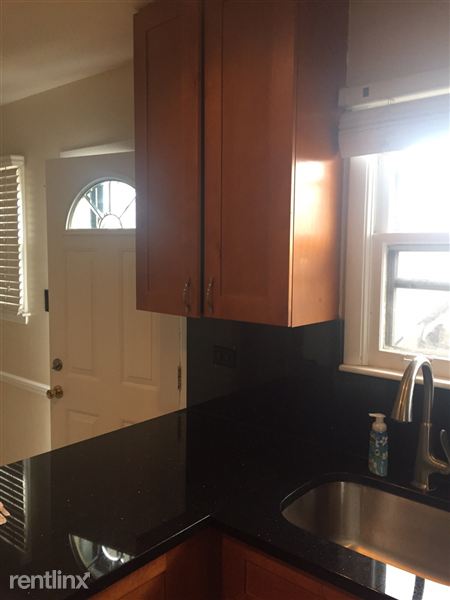 Foto del edificio - 7700 Maple St