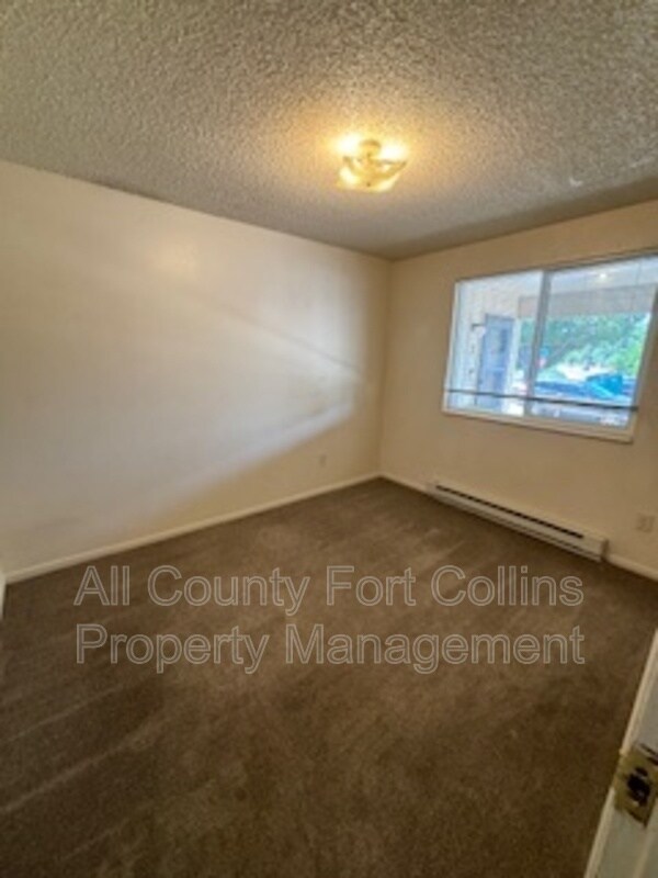 Foto del edificio - 1716 Erin Ct