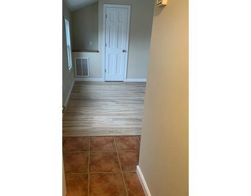 Building Photo - 2 bedroom in New Bedford MA 02746