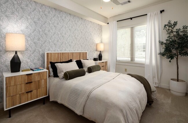 Building Photo - Station 40