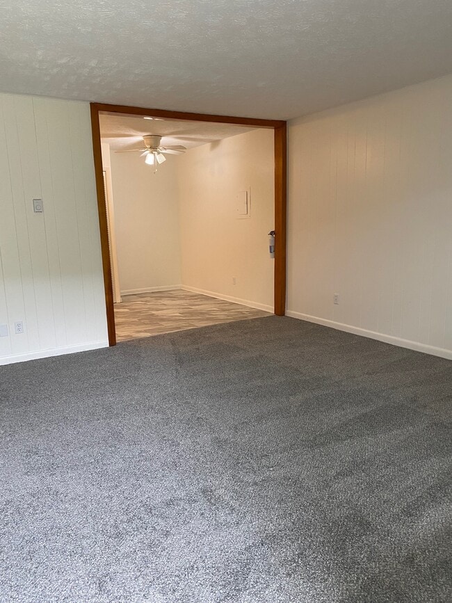 Building Photo - 60 Webb Cove Rd