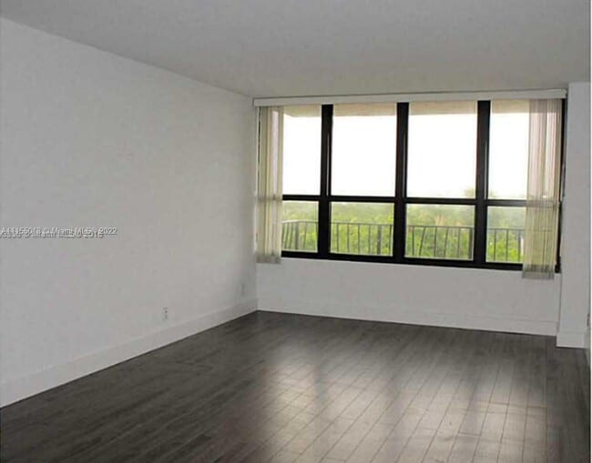 Building Photo - 780 NE 69th St