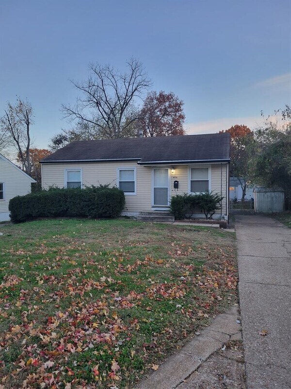 404 Crawford Rd, Glasgow Village, MO 63137 House for Rent in Glasgow