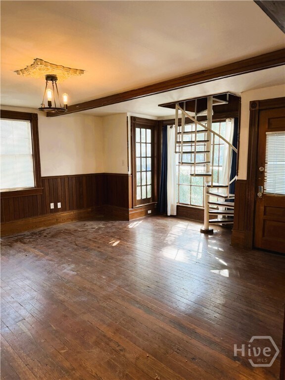 Foto del edificio - 228 E Henry St