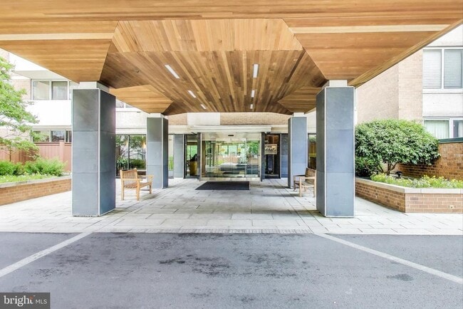 Foto del edificio - 2939 Van Ness St NW