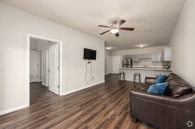 1BR, 1BA - 595SF - Living Room - 120 Flats