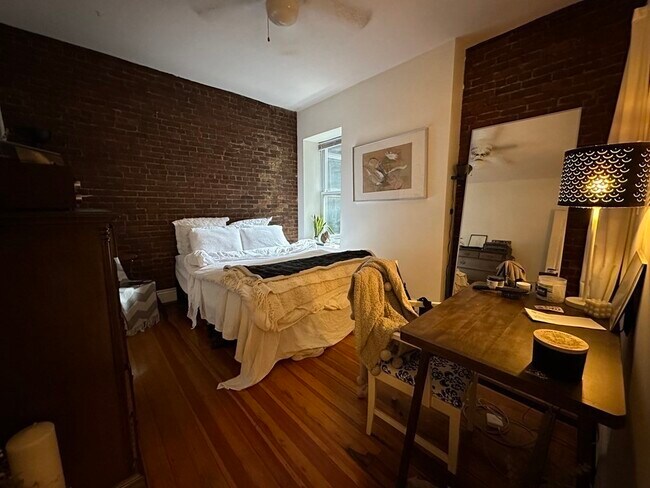 Foto del edificio - 1670 Washington St