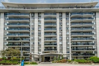 Building Photo - 20 Shallmar Blvd