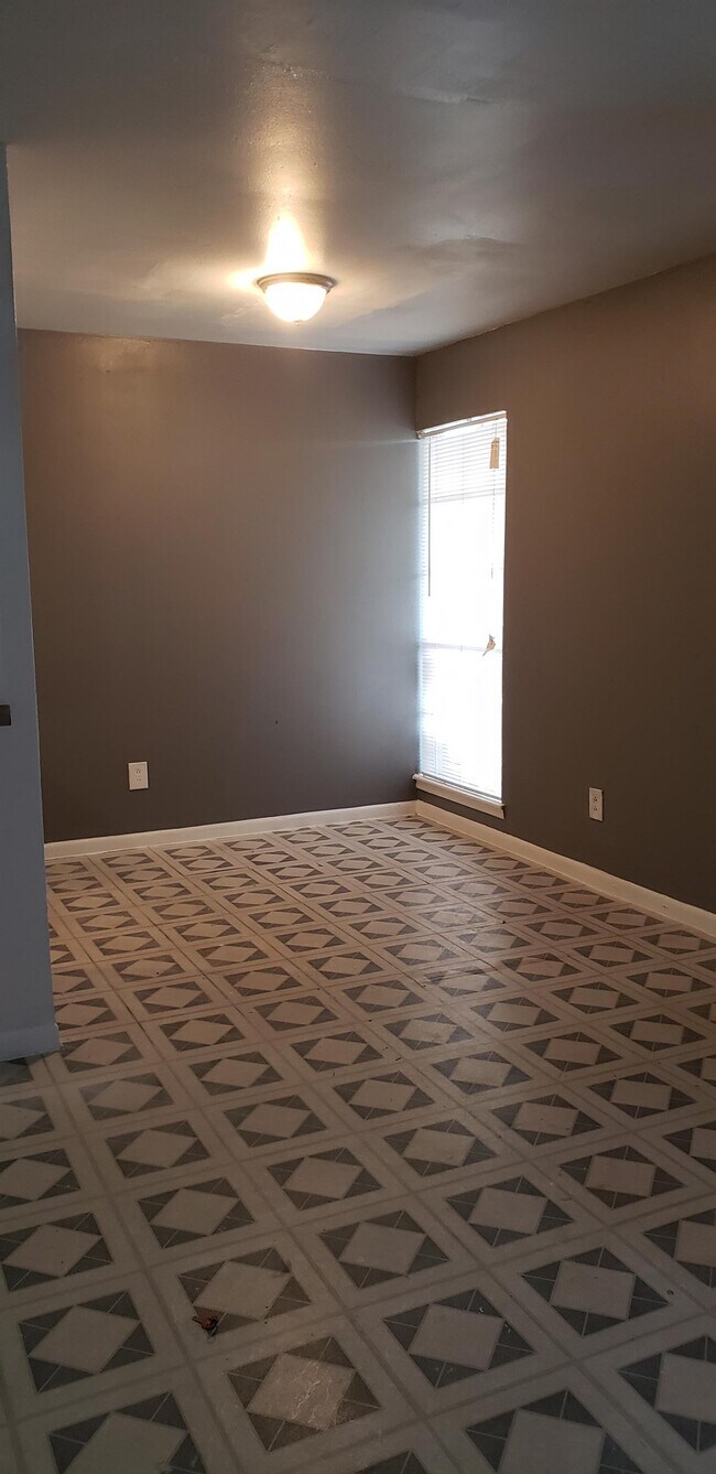 Building Photo - 6711 Mullins Dr