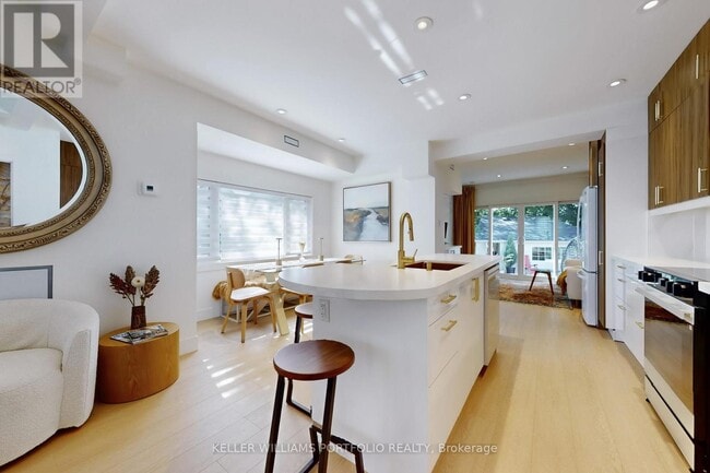 Building Photo - 22 Pitt Ave