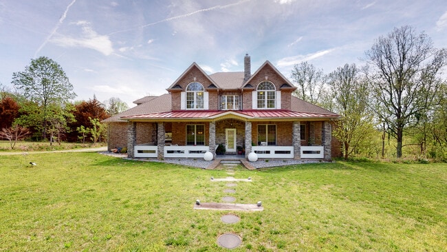 Building Photo - 8745 Old Charlotte Pike