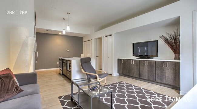 Foto del edificio - 662 E 63rd St