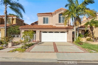 Building Photo - 8 Alcira