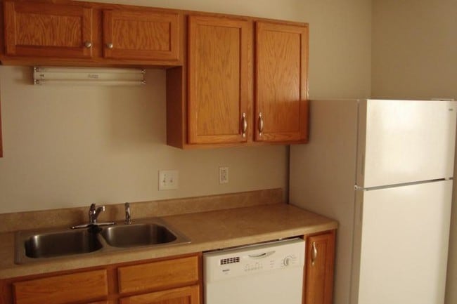 Building Photo - 1202 Ash Ridge Dr