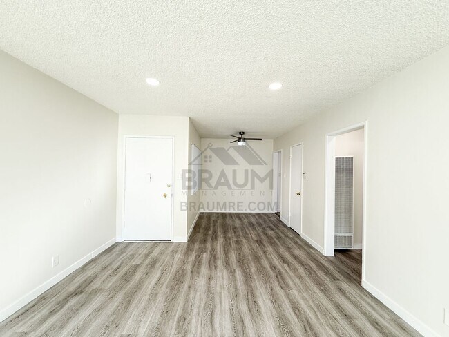 Foto del edificio - 5433 Sepulveda Blvd