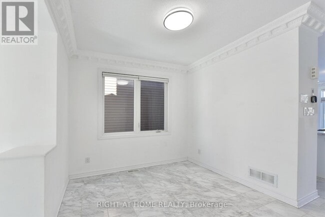 Building Photo - 107 Westover Cres