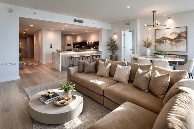 Building Photo - 9201 E Bay Harbor Dr