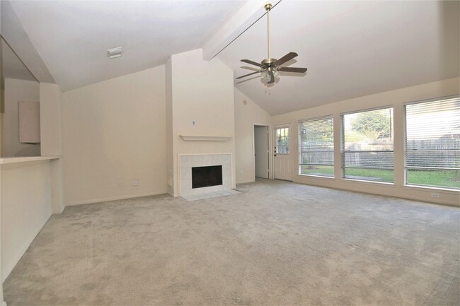 Foto del edificio - 8811 Norham Dr