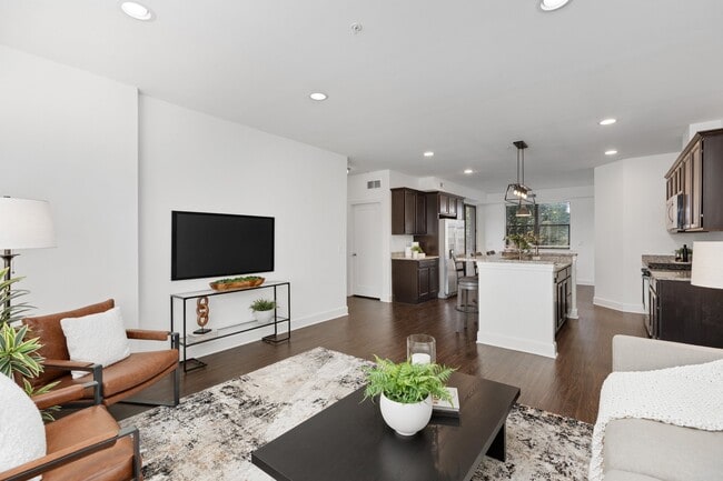 Building Photo - 1250 Diamond Ct