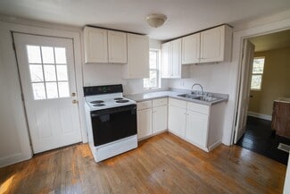 Building Photo - 127 Woodlawn Ave