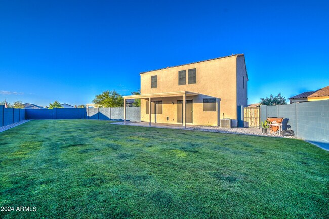 Foto del edificio - 9495 Silo Cir