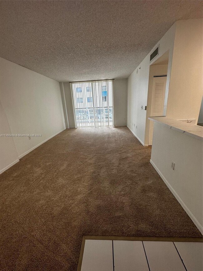 Foto del edificio - 5099 NW 7th St