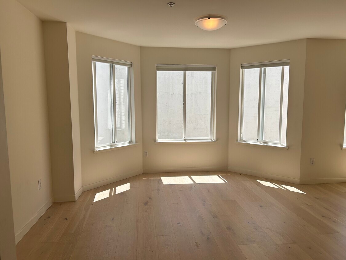 Foto principal - 1625 Pacific Ave