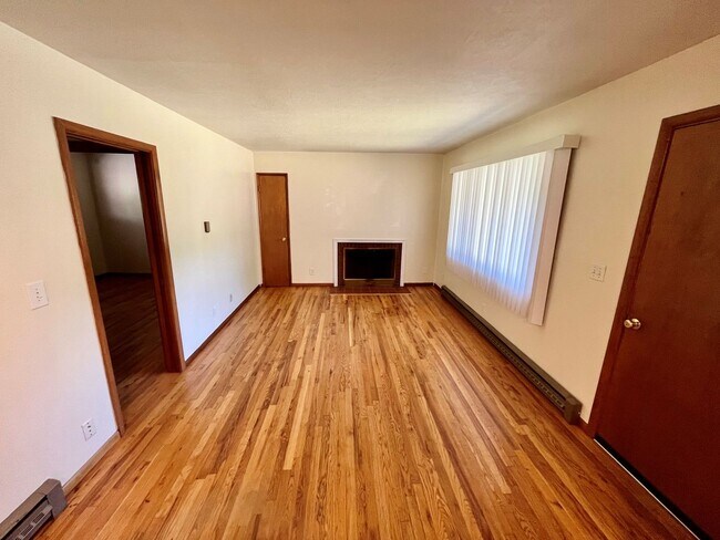 Foto del edificio - 127-129 NW 32nd Street