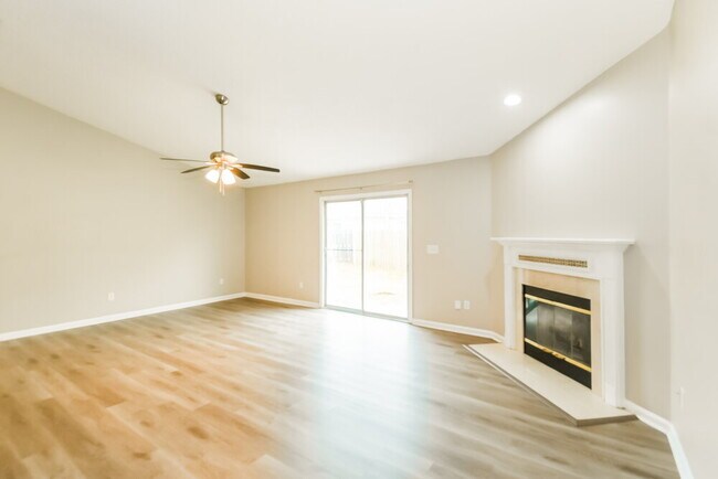 Foto del edificio - 3794 Blackthorn Ct