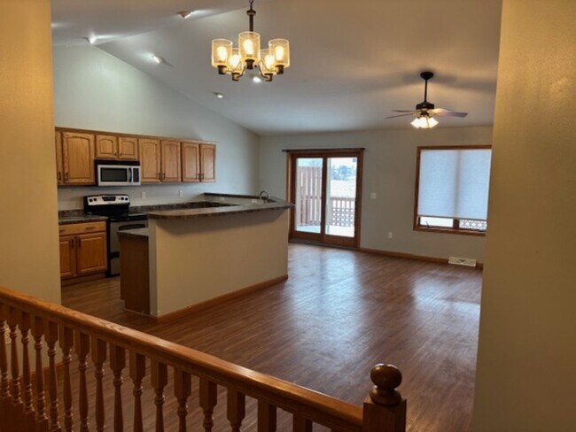 Foto del edificio - 334 Autumn Ln