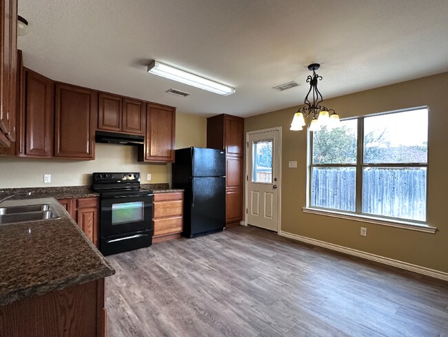 Building Photo - 5109 Graceland Dr