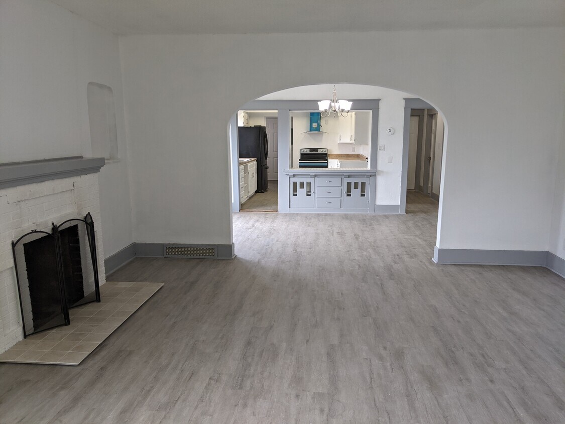 Foto principal - 916 Cornell Ave