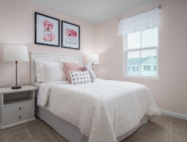 Foto del edificio - 13 Limestone Blvd