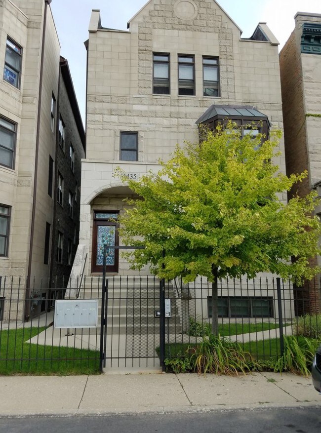 Foto del edificio - 4435 S Oakenwald Ave