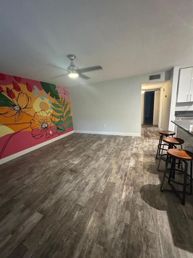 Foto del edificio - 2369 Oak Park Way
