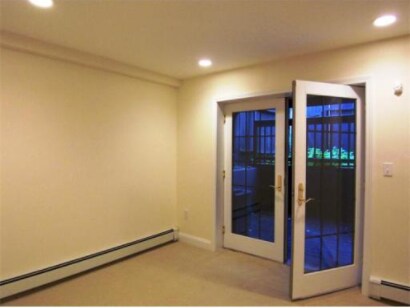 Building Photo - 59 Fort Ave