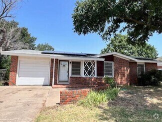 Building Photo - 4508 Lockwood Dr