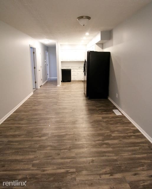 Building Photo - 3 br, 1.5 bath Duplex - 8690 Shadycreek Dr