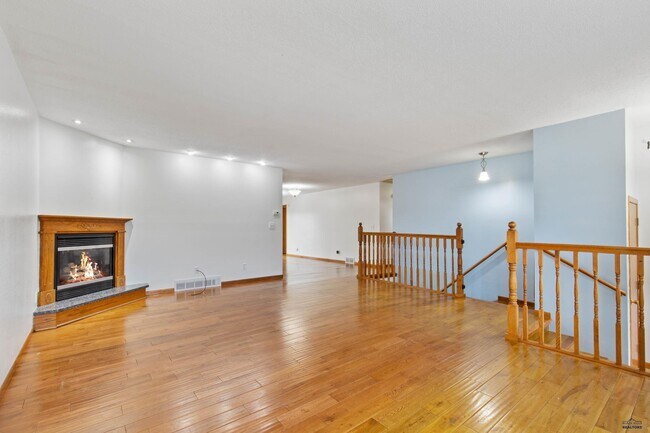 Building Photo - 4158 Wisconsin Ave