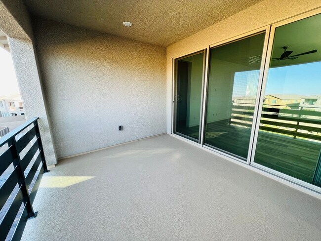 Foto del edificio - New Summerlin View