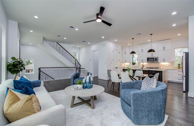 Foto del edificio - 5024 Winnetka St
